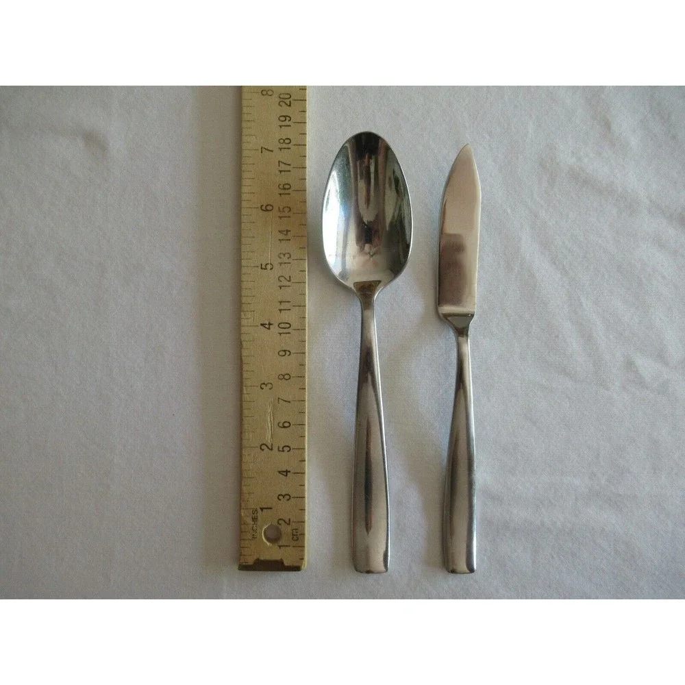 Lot of 13x Oneida ZINC Mixed Lot Stainless Flatware Meat Fork Spoons Spreader